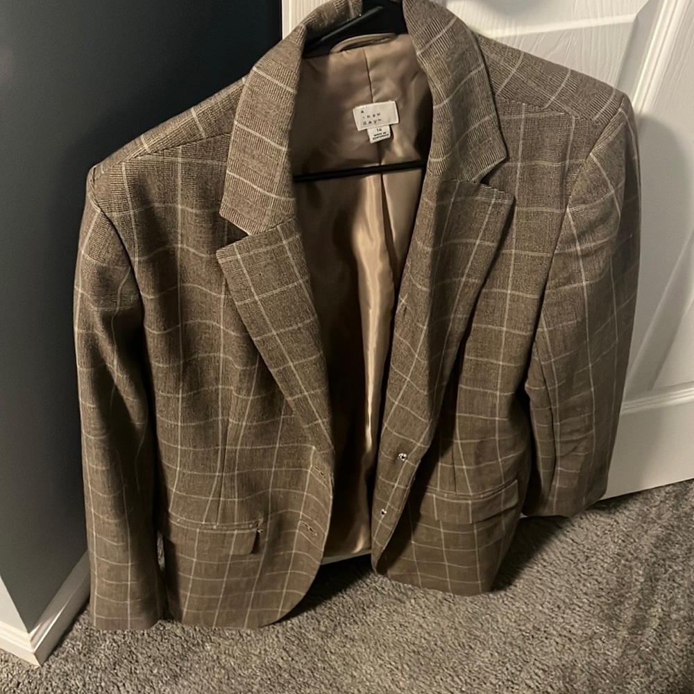 Brown checkered blazer
